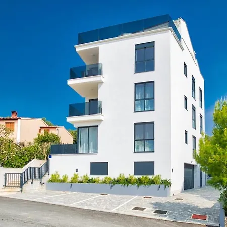Apartamento Modern Townhouse Borik *