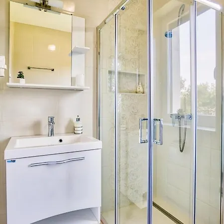 Modern Townhouse Borik Apartamento *
