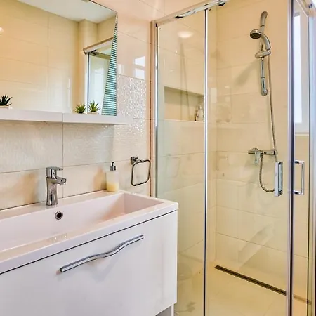Apartamento Modern Townhouse Borik *
