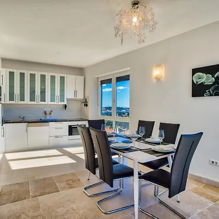 Modern Townhouse Borik