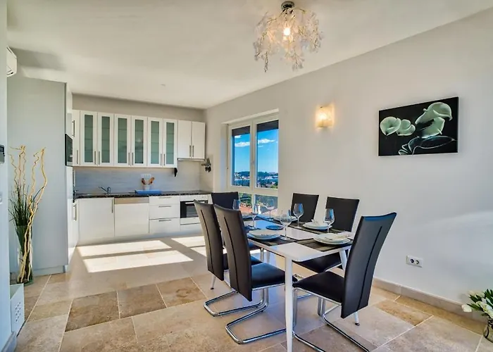 Modern Townhouse Borik