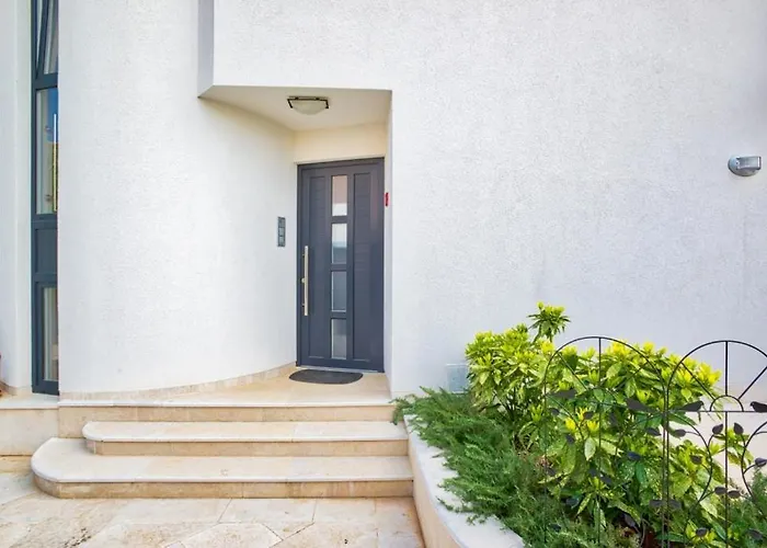 Lejlighed Modern Townhouse Borik *