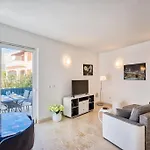 Apartmán Modern Townhouse Borik